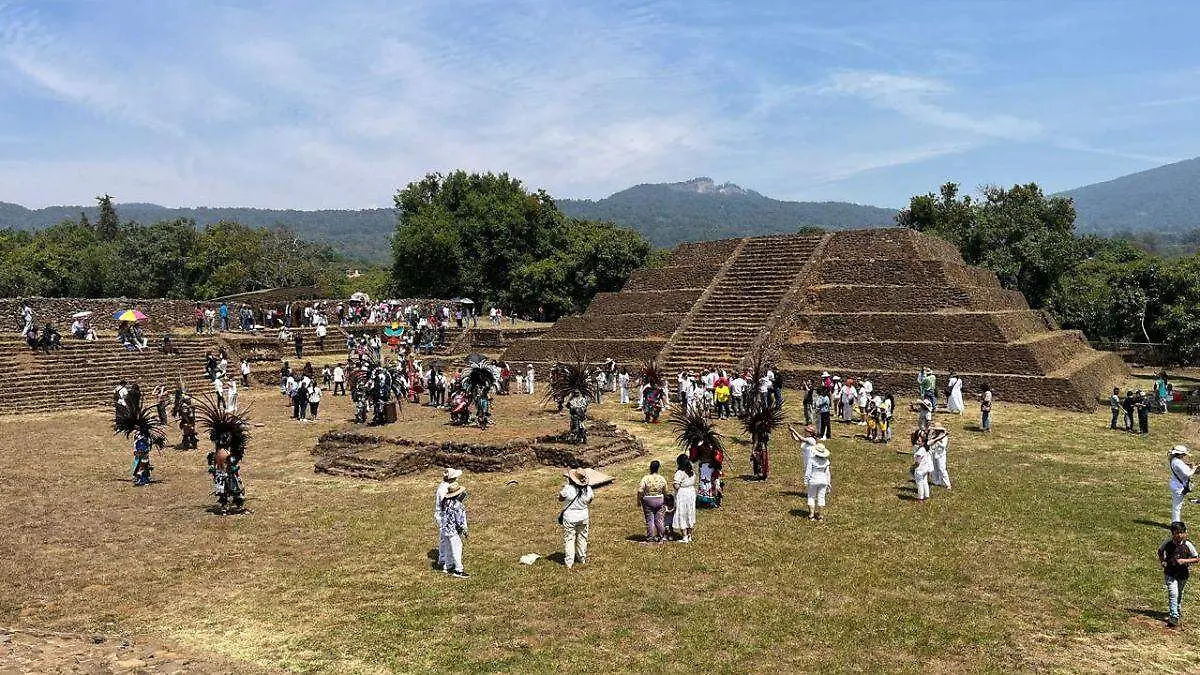Turistas disfrutan el equinoccio de primavera en sitios arqueológicos